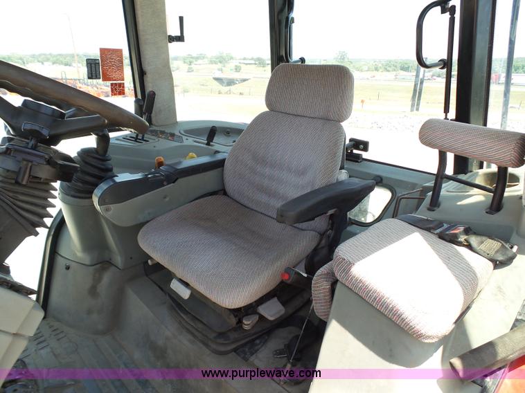 image for item K8765 2000 Massey-Ferguson 6270 MFWD tractor