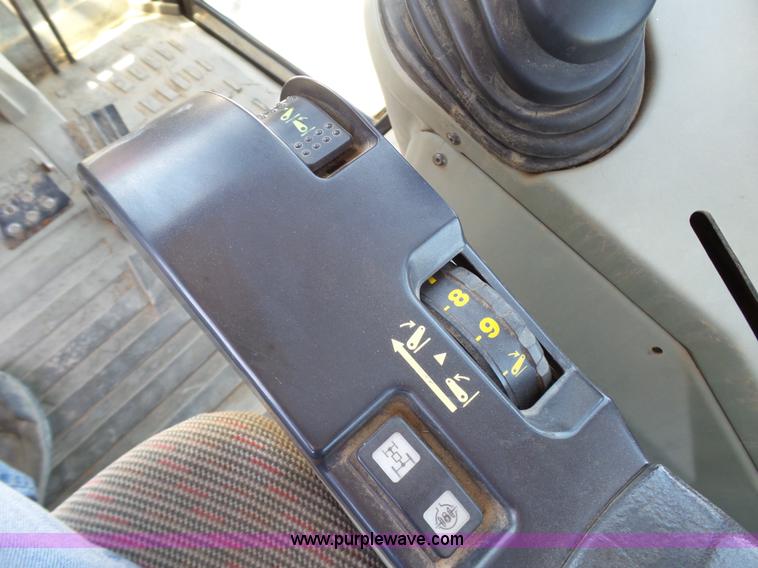 image for item K8765 2000 Massey-Ferguson 6270 MFWD tractor