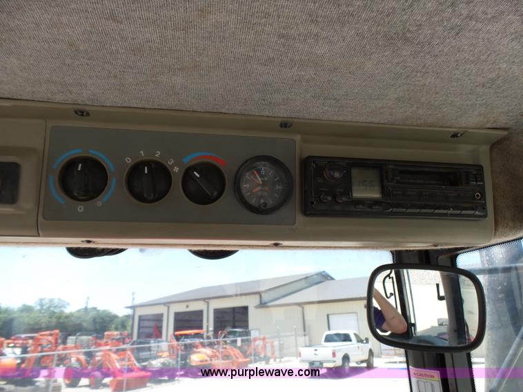 image for item K8765 2000 Massey-Ferguson 6270 MFWD tractor