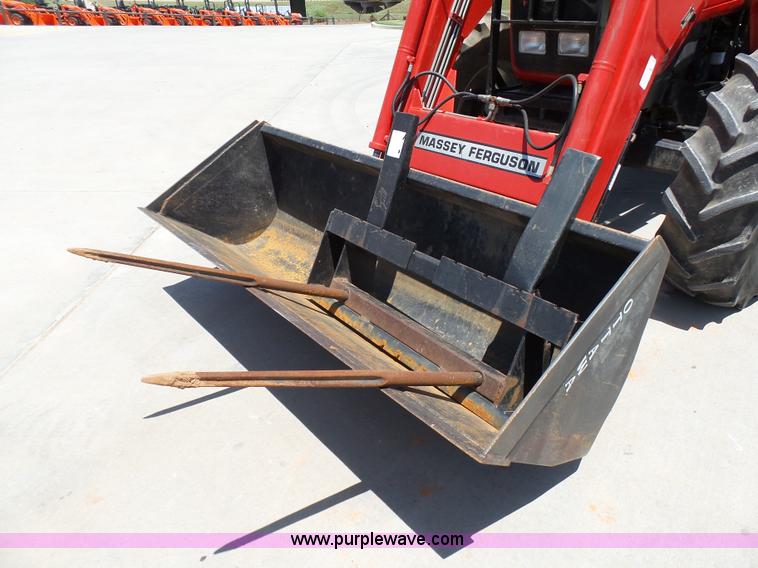 image for item K8765 2000 Massey-Ferguson 6270 MFWD tractor