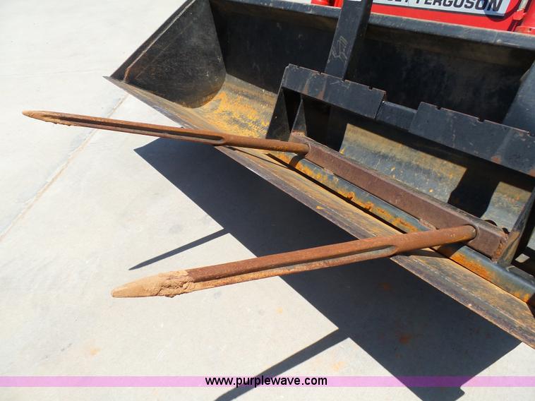 image for item K8765 2000 Massey-Ferguson 6270 MFWD tractor