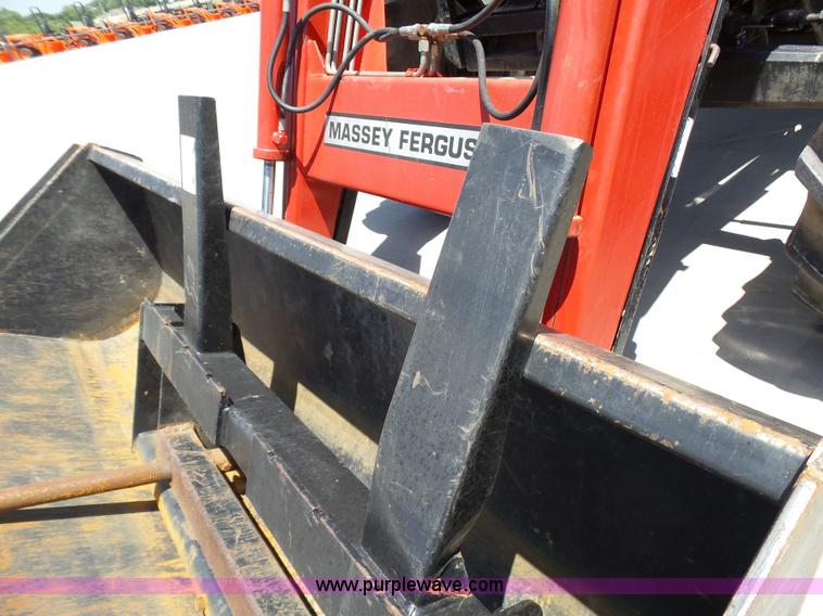 image for item K8765 2000 Massey-Ferguson 6270 MFWD tractor