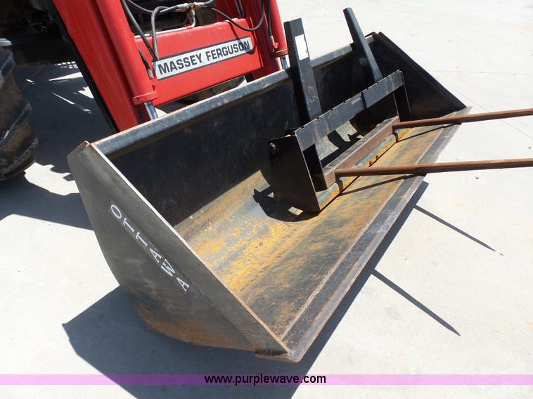 image for item K8765 2000 Massey-Ferguson 6270 MFWD tractor