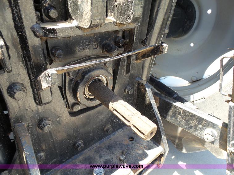 image for item K8765 2000 Massey-Ferguson 6270 MFWD tractor