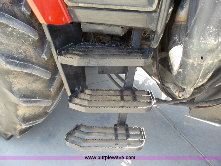 image for item K8765 2000 Massey-Ferguson 6270 MFWD tractor