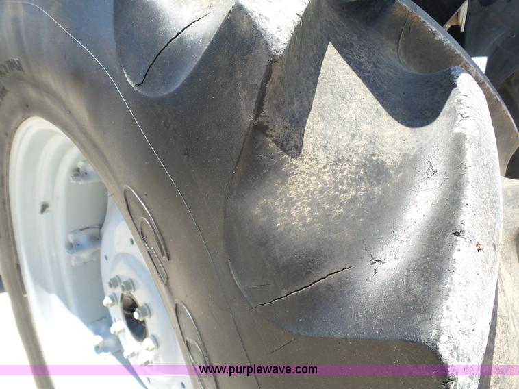 image for item K8765 2000 Massey-Ferguson 6270 MFWD tractor