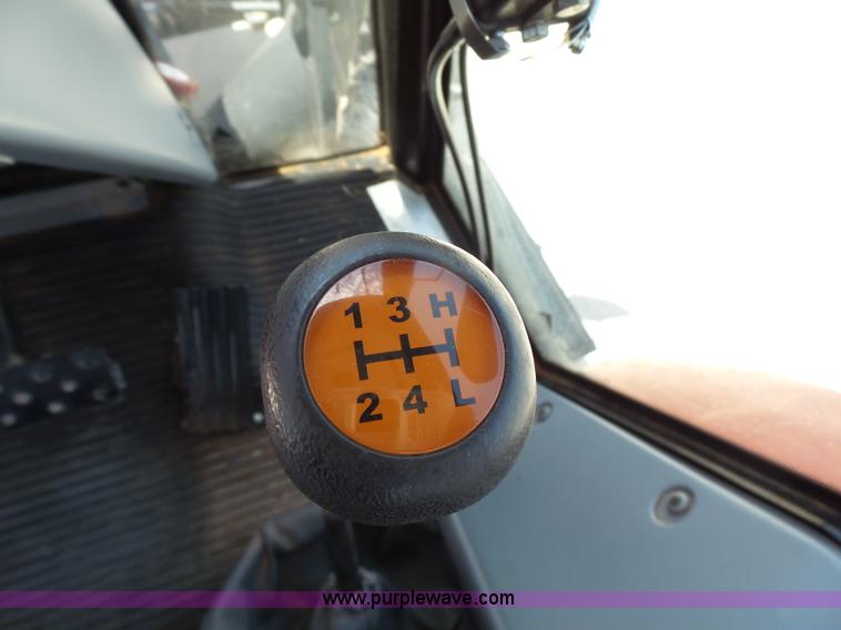 image for item K8766 2008 Massey-Ferguson 583 MFWD tractor