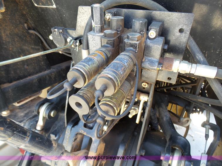 image for item K8766 2008 Massey-Ferguson 583 MFWD tractor