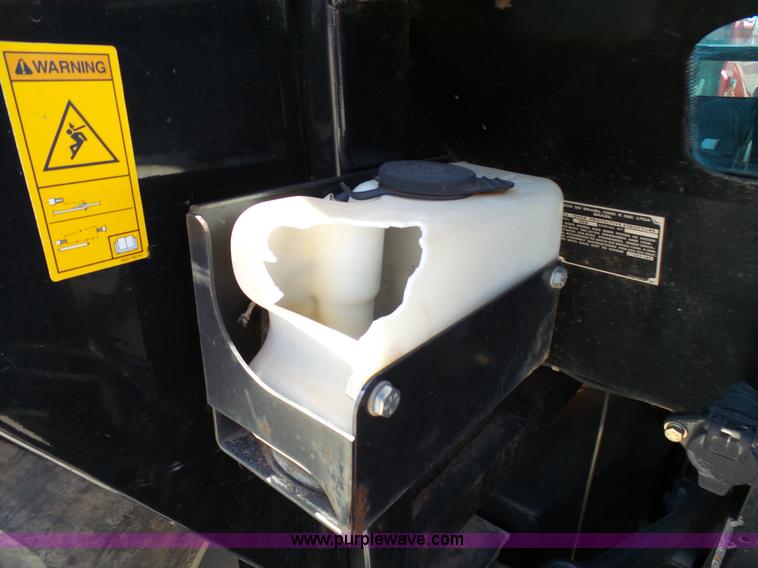 image for item K8766 2008 Massey-Ferguson 583 MFWD tractor