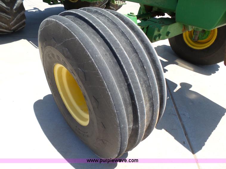 image for item K8767 1980 John Deere 4840 tractor