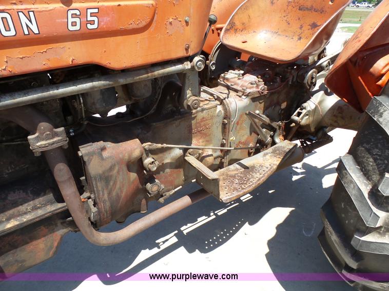 image for item K8768 1960 Massey-Ferguson 65 tractor