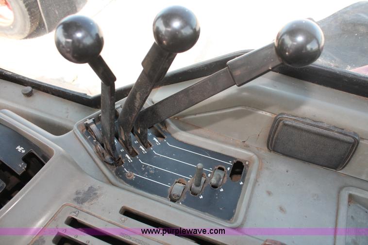 image for item K8775 1989 Case IH 7140 MFWD tractor