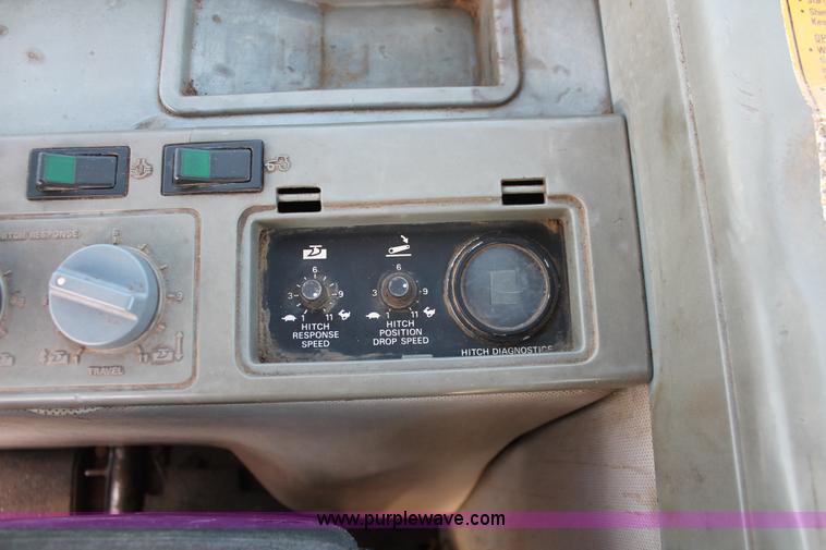 image for item K8775 1989 Case IH 7140 MFWD tractor