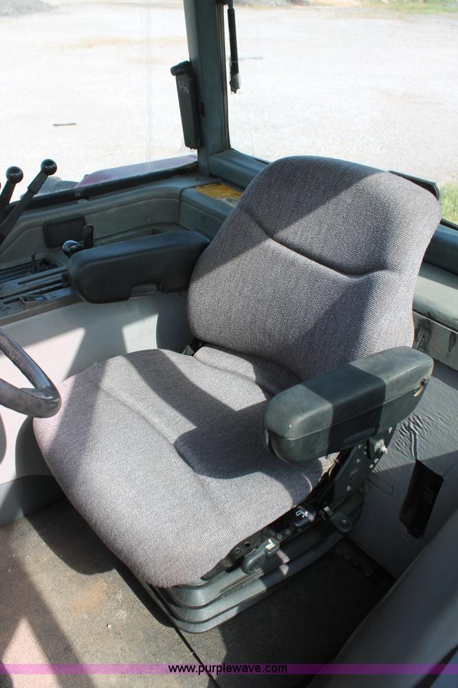 image for item K8775 1989 Case IH 7140 MFWD tractor