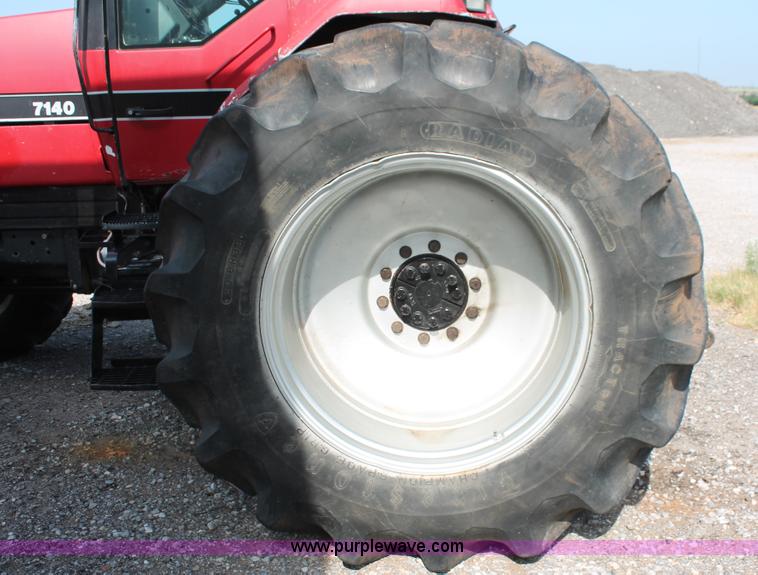 image for item K8775 1989 Case IH 7140 MFWD tractor