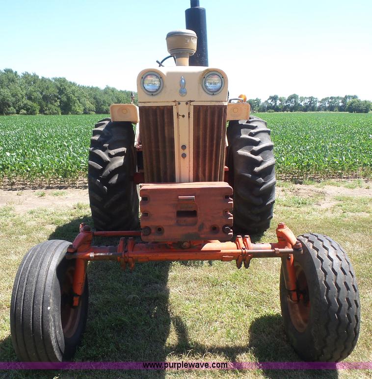 image for item L4941 1968 Case 930 tractor