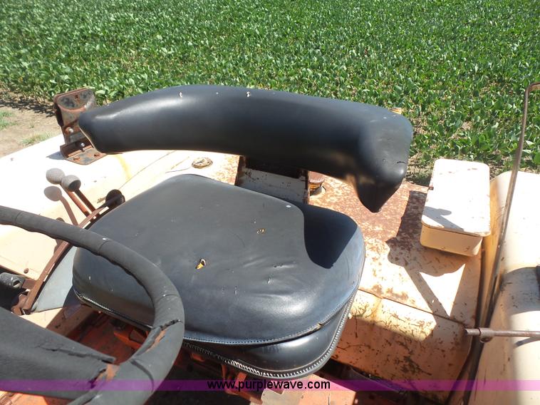 image for item L4941 1968 Case 930 tractor