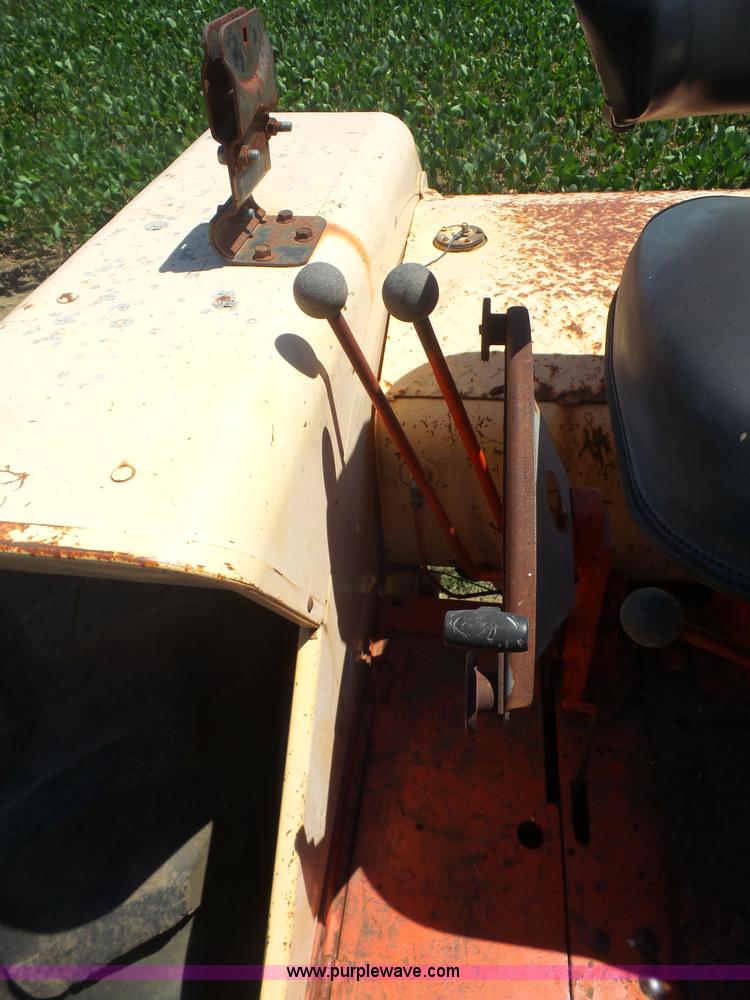 image for item L4941 1968 Case 930 tractor