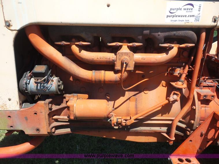 image for item L4941 1968 Case 930 tractor