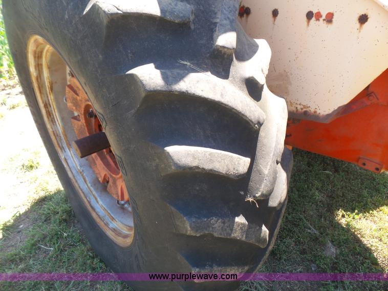 image for item L4941 1968 Case 930 tractor