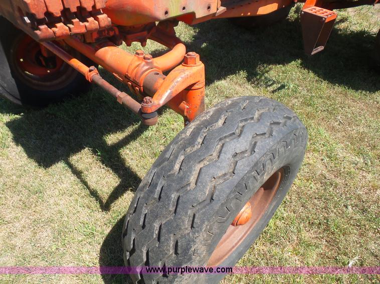 image for item L4941 1968 Case 930 tractor