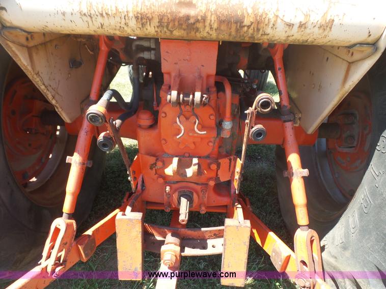 image for item L4941 1968 Case 930 tractor