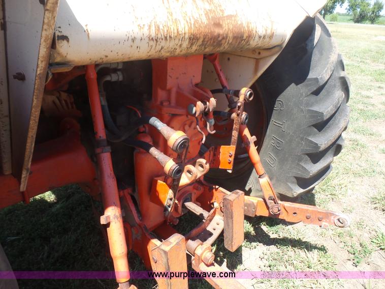 image for item L4941 1968 Case 930 tractor