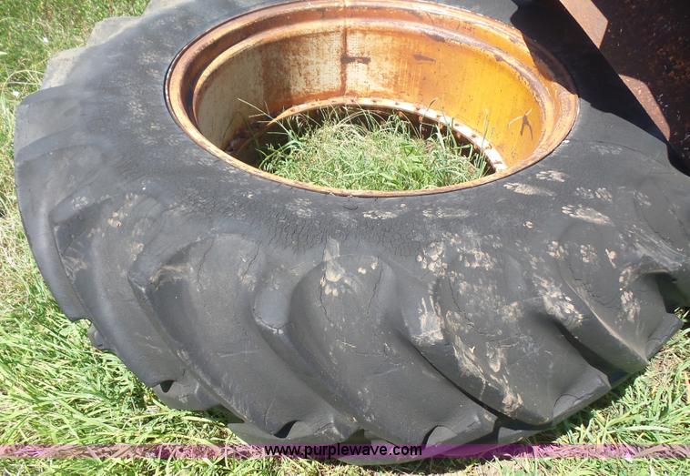 image for item L4941 1968 Case 930 tractor