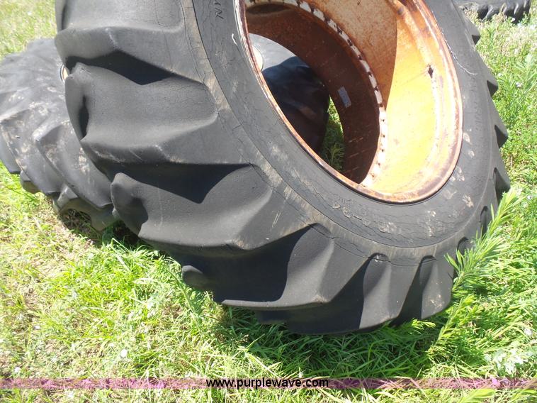 image for item L4941 1968 Case 930 tractor