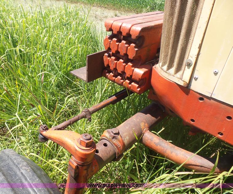image for item L4942 1966 Case 930 tractor