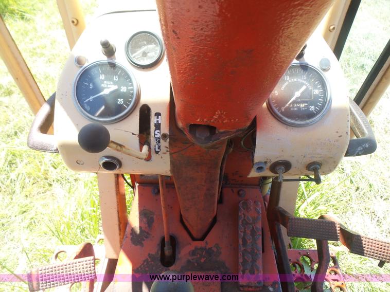 image for item L4942 1966 Case 930 tractor