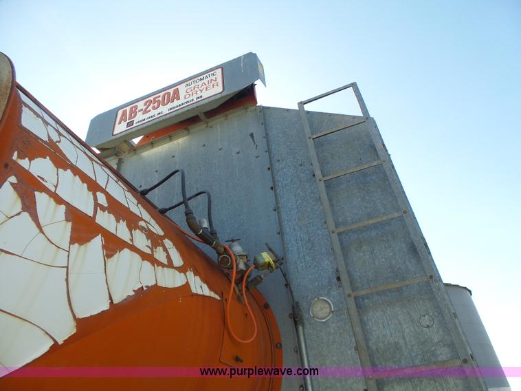 image for item L6025 Farm Fan AB250 grain dryer