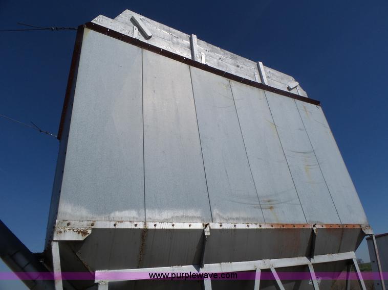 image for item L6026 Grain dryer wet tank