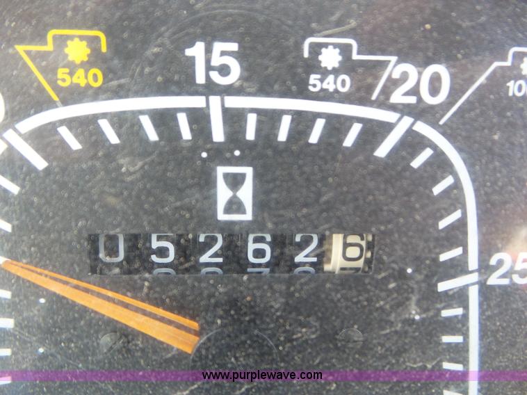 image for item L6781 1992 Ford 7740 tractor