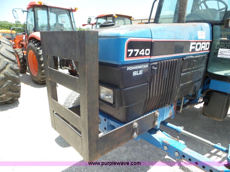 image for item L6781 1992 Ford 7740 tractor