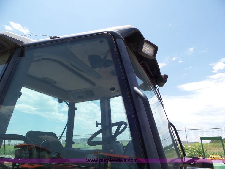 image for item L6781 1992 Ford 7740 tractor