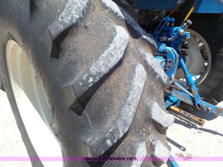 image for item L6781 1992 Ford 7740 tractor