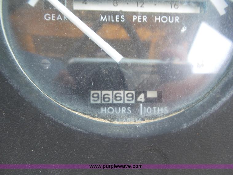 image for item L6782 1974 John Deere 4030 tractor