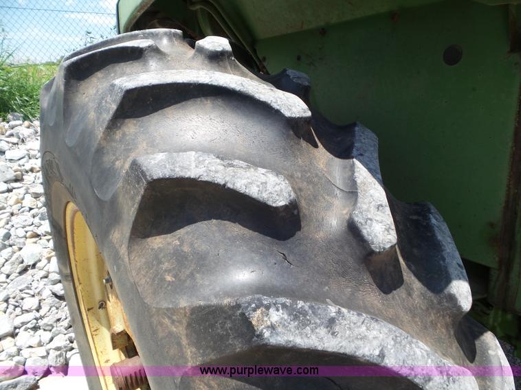 image for item L6782 1974 John Deere 4030 tractor