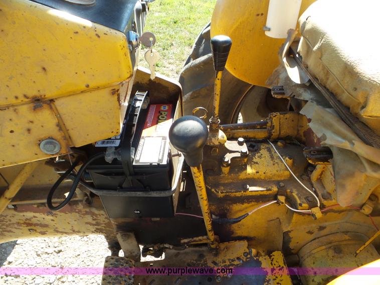 image for item L6832 International 404 tractor