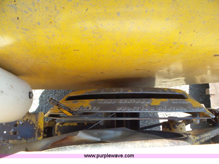 image for item L6832 International 404 tractor