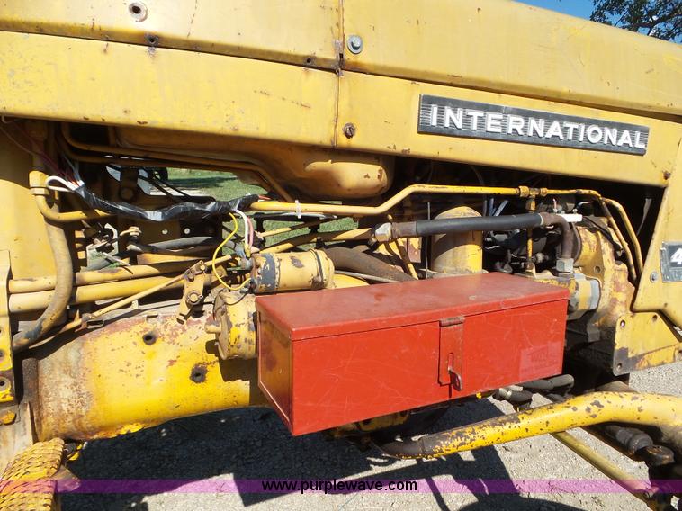 image for item L6832 International 404 tractor