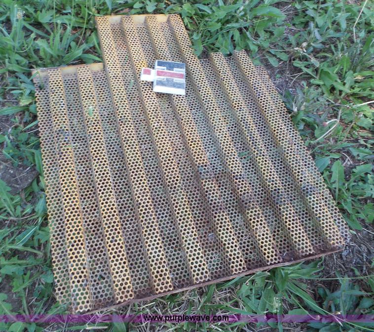 image for item L6832 International 404 tractor