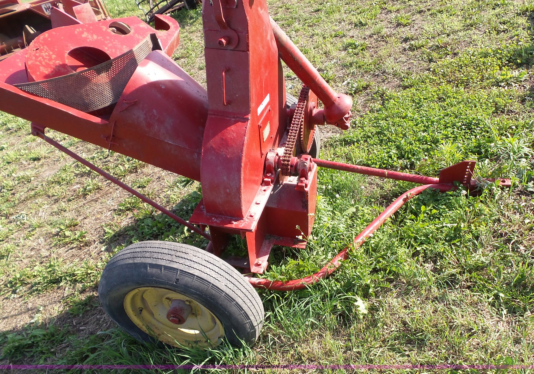 Viking hammer mill in Oskaloosa, IA Item BZ9782 sold Purple Wave