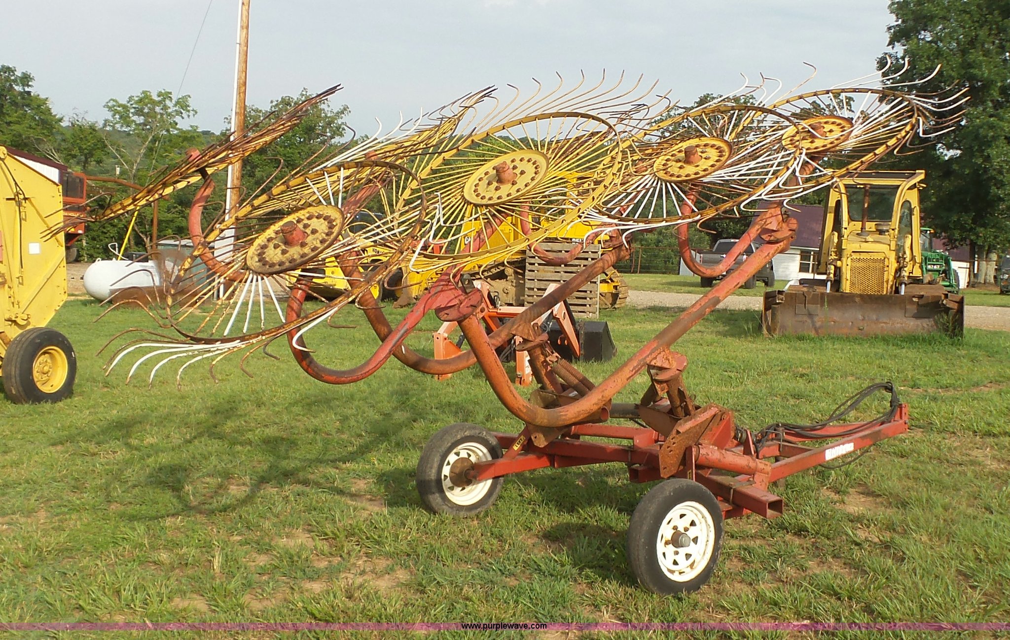 Walton HR4 hay rake in Stilwell, OK | Item K7093 sold | Purple Wave