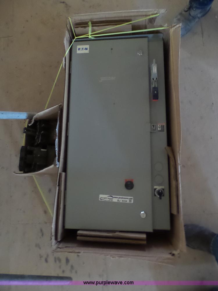 image for item BJ9334 Eaton electrical disconnect box