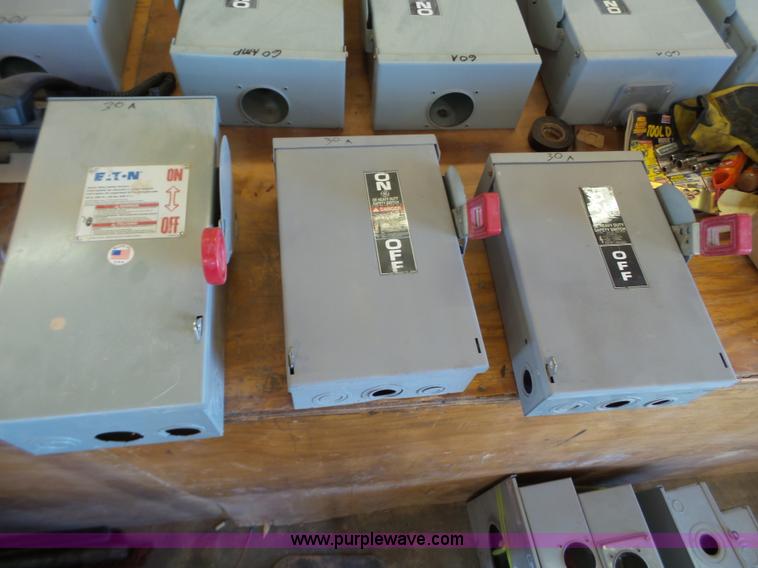 image for item BJ9338 Electric disconnect box