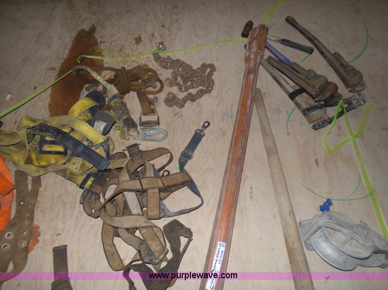 image for item CD9306 Lineman tools