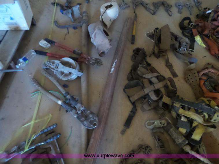 image for item CD9306 Lineman tools