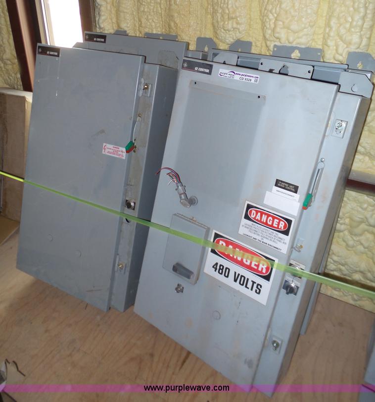image for item CD9328 (4) electrical disconnect boxes